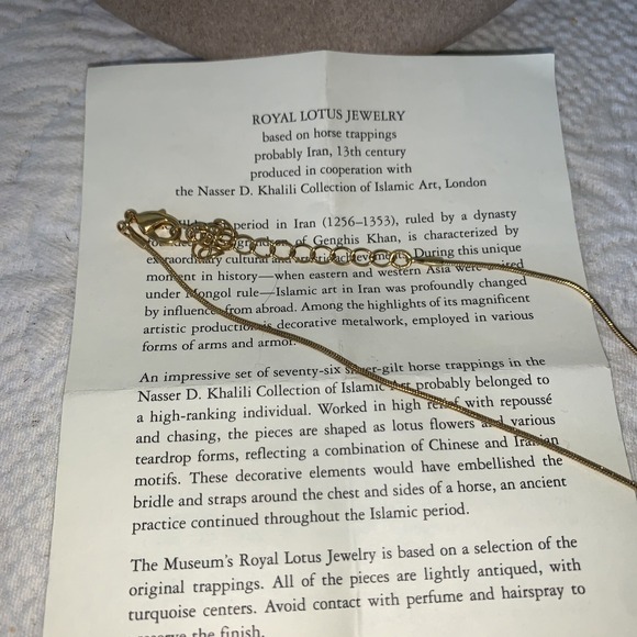 Metropolitan Museum Of Art MMA Turquoise Islamic Lotus Flower Necklace Gold Tone - Picture 3 of 6